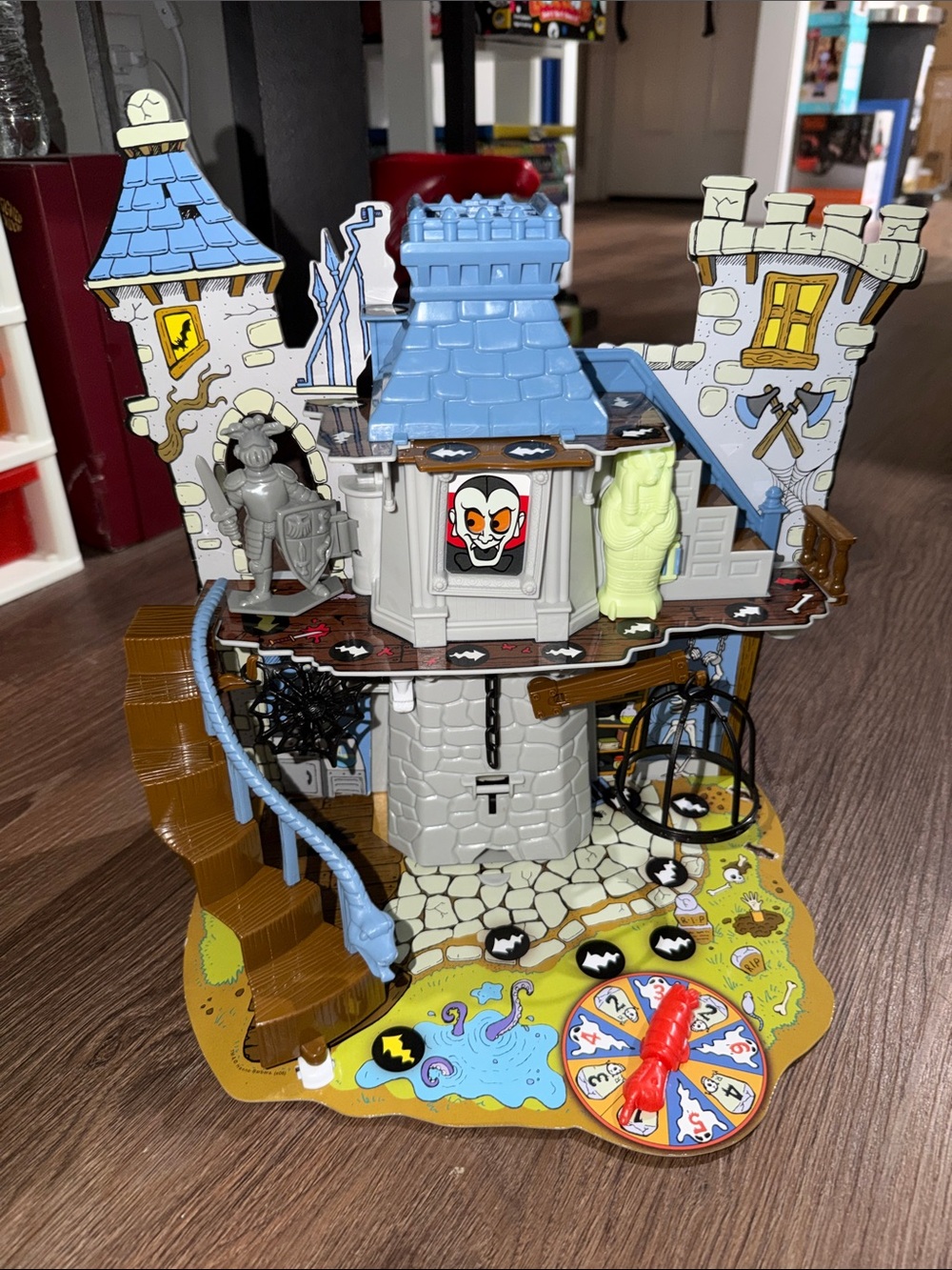 Scooby-Doo Haunted House 3D Board Game - Green - Picture 3 of 7